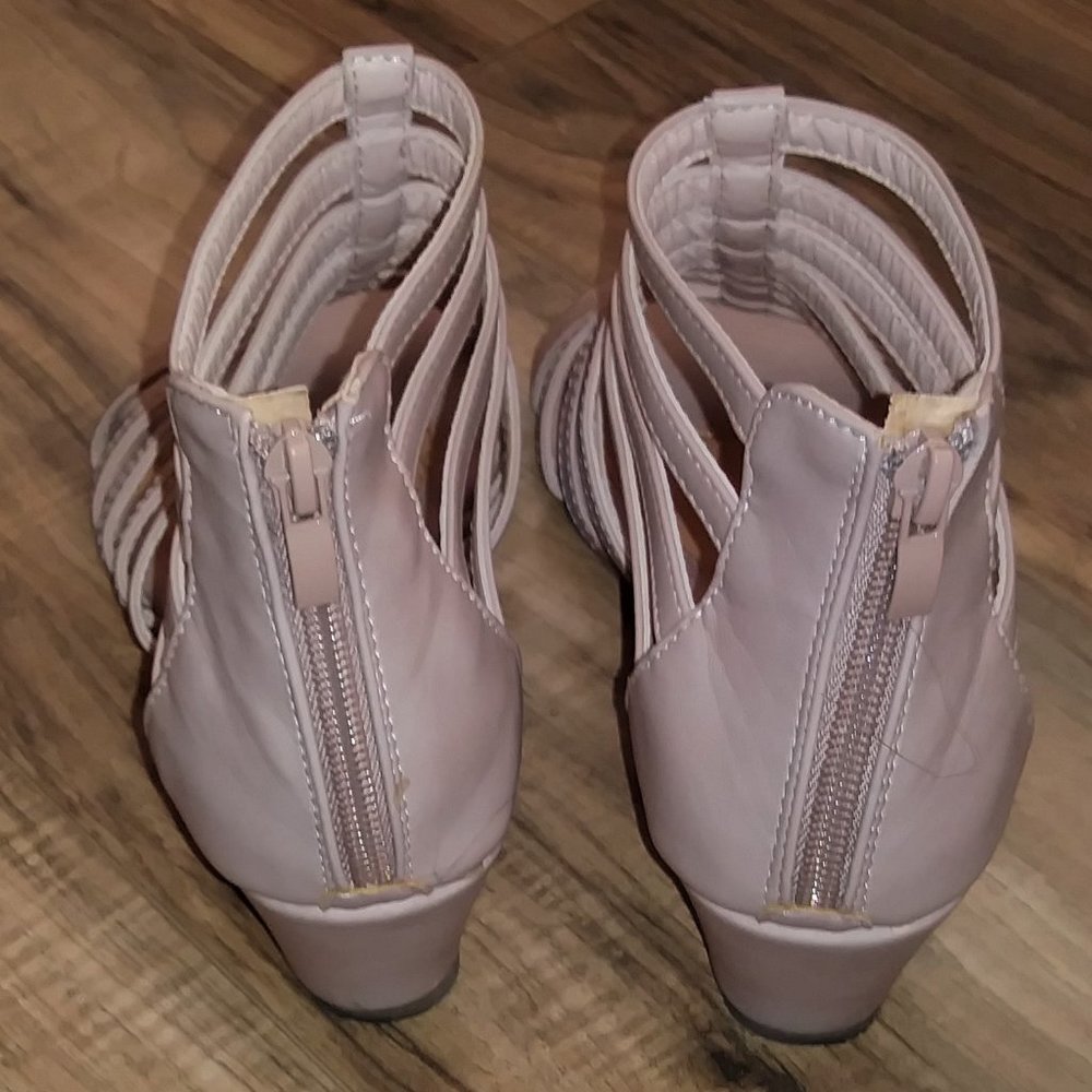 BELLADIA Strappy shoes Color Tan Size 7.5 - Picture 6 of 11
